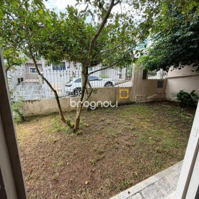 Casa com 174m², 6 quartos (sendo 2 suítes), 2 garagens, no bairro Pantanal em Florianópolis