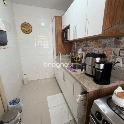 Casa com 174m², 6 quartos (sendo 2 suítes), 2 garagens, no bairro Pantanal em Florianópolis