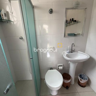 Casa com 174m², 6 quartos (sendo 2 suítes), 2 garagens, no bairro Pantanal em Florianópolis