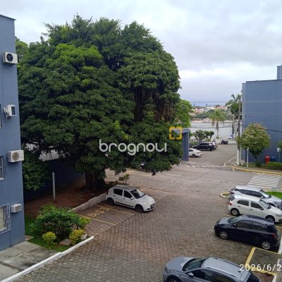 Apartamento com 44m², 2 quartos, 1 garagem, no bairro Coqueiros em Florianópolis