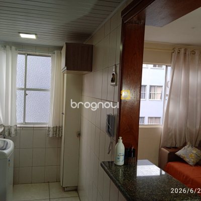Apartamento com 44m², 2 quartos, 1 garagem, no bairro Coqueiros em Florianópolis