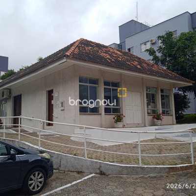 Apartamento com 44m², 2 quartos, 1 garagem, no bairro Coqueiros em Florianópolis