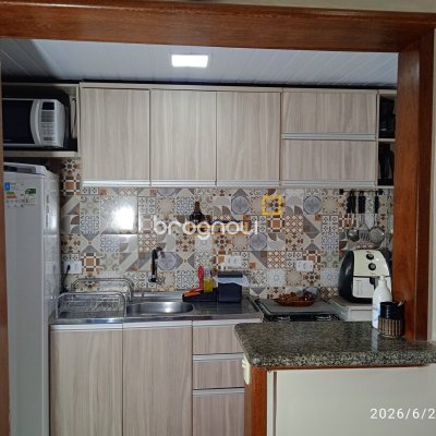 Apartamento com 44m², 2 quartos, 1 garagem, no bairro Coqueiros em Florianópolis