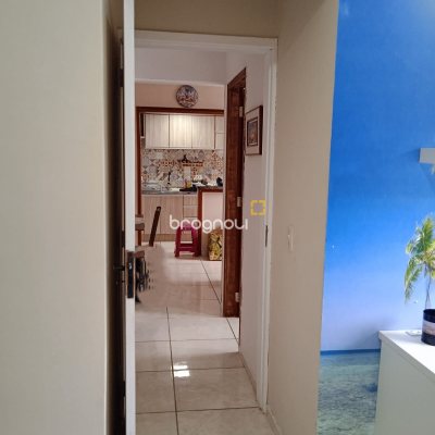 Apartamento com 44m², 2 quartos, 1 garagem, no bairro Coqueiros em Florianópolis