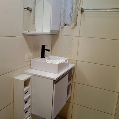 Apartamento com 44m², 2 quartos, 1 garagem, no bairro Coqueiros em Florianópolis