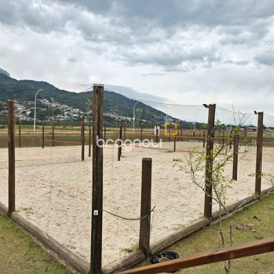 Terreno com 360m², no bairro Beira Rio em Biguaçu