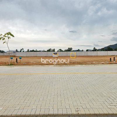 Terreno com 360m², no bairro Beira Rio em Biguaçu