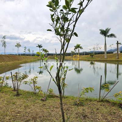 Terreno com 360m², no bairro Beira Rio em Biguaçu