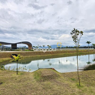 Terreno com 360m², no bairro Beira Rio em Biguaçu