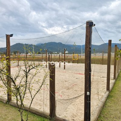 Terreno com 360m², no bairro Beira Rio em Biguaçu