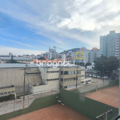 Apartamento com 79m², 2 quartos (sendo 1 suíte), 1 garagem, no bairro Coqueiros em Florianópolis