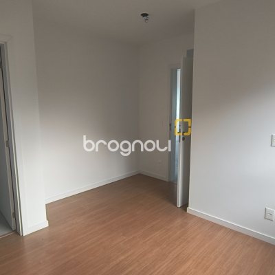 Apartamento com 79m², 2 quartos (sendo 1 suíte), 1 garagem, no bairro Coqueiros em Florianópolis