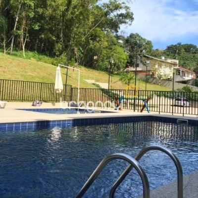 Apartamento com 55m², 2 quartos, 1 garagem, no bairro Vargem do Bom Jesus em Florianópolis