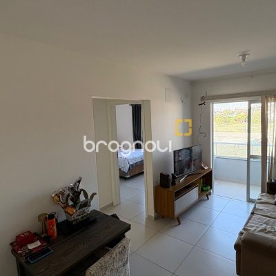 Apartamento com 68m², 2 quartos, 1 garagem, no bairro Areias em São José