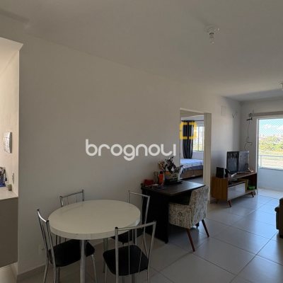 Apartamento com 68m², 2 quartos, 1 garagem, no bairro Areias em São José