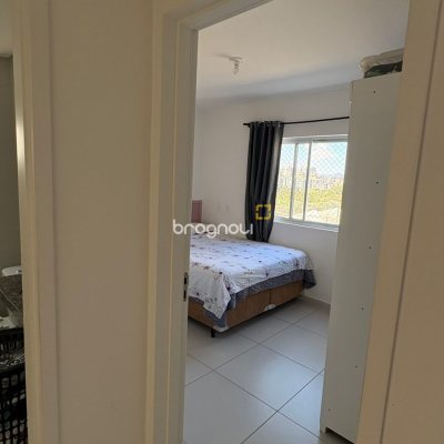 Apartamento com 68m², 2 quartos, 1 garagem, no bairro Areias em São José