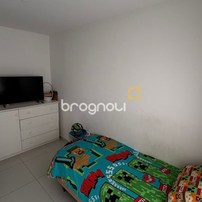 Apartamento com 68m², 2 quartos, 1 garagem, no bairro Areias em São José