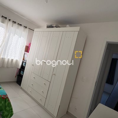 Apartamento com 68m², 2 quartos, 1 garagem, no bairro Areias em São José