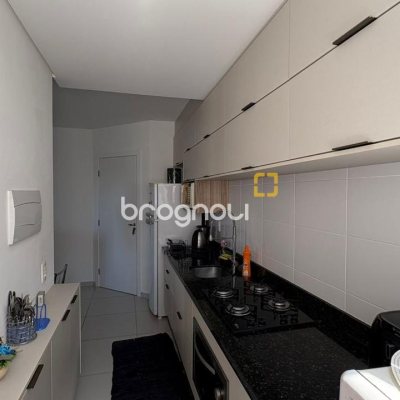 Apartamento com 68m², 2 quartos, 1 garagem, no bairro Areias em São José