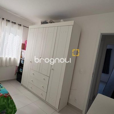 Apartamento com 68m², 2 quartos, 1 garagem, no bairro Areias em São José