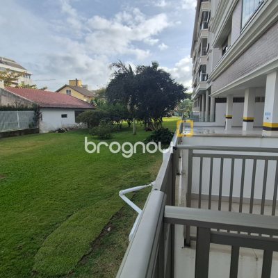 Apartamento com 105m², 3 quartos (sendo 3 suítes), 2 garagens, no bairro Jurerê em Florianópolis