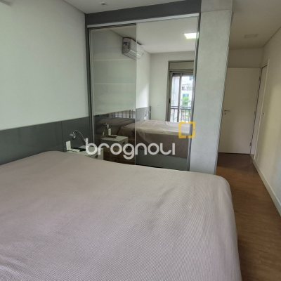 Apartamento com 105m², 3 quartos (sendo 3 suítes), 2 garagens, no bairro Jurerê em Florianópolis