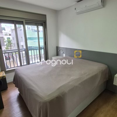 Apartamento com 105m², 3 quartos (sendo 3 suítes), 2 garagens, no bairro Jurerê em Florianópolis