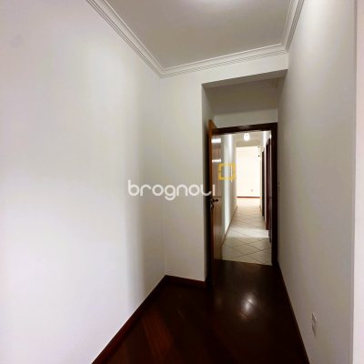Apartamento com 114m², 3 quartos (sendo 1 suíte), 1 garagem, no bairro Estreito em Florianópolis