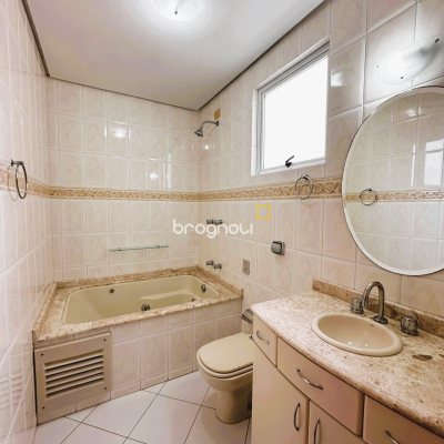 Apartamento com 114m², 3 quartos (sendo 1 suíte), 1 garagem, no bairro Estreito em Florianópolis