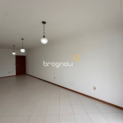 Apartamento com 114m², 3 quartos (sendo 1 suíte), 1 garagem, no bairro Estreito em Florianópolis