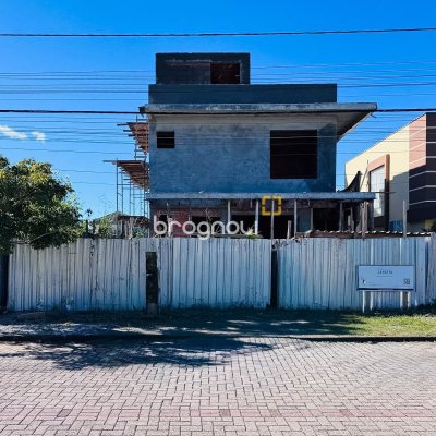 Casa com 125m², 2 quartos (sendo 2 suítes), 1 garagem, no bairro Ribeirão da Ilha em Florianópolis