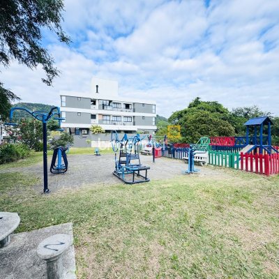 Casa com 125m², 2 quartos (sendo 2 suítes), 1 garagem, no bairro Ribeirão da Ilha em Florianópolis