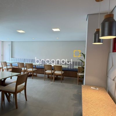 Apartamento com 75m², 2 quartos (sendo 1 suíte), 1 garagem, no bairro Praia Brava em Florianópolis