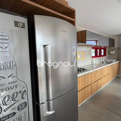 Apartamento com 75m², 2 quartos (sendo 1 suíte), 1 garagem, no bairro Praia Brava em Florianópolis