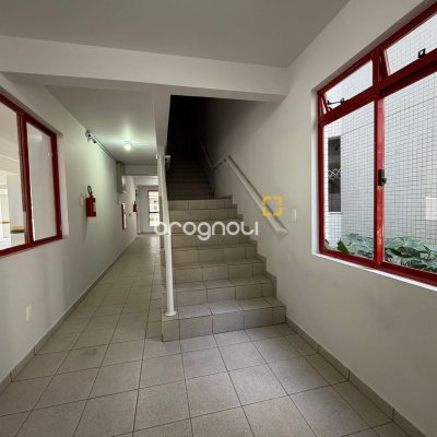 Apartamento com 75m², 2 quartos (sendo 1 suíte), 1 garagem, no bairro Praia Brava em Florianópolis