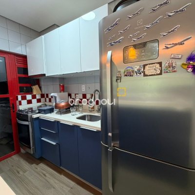 Apartamento com 75m², 2 quartos (sendo 1 suíte), 1 garagem, no bairro Praia Brava em Florianópolis