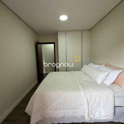 Apartamento com 75m², 2 quartos (sendo 1 suíte), 1 garagem, no bairro Praia Brava em Florianópolis