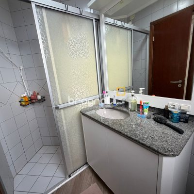 Apartamento com 75m², 2 quartos (sendo 1 suíte), 1 garagem, no bairro Praia Brava em Florianópolis