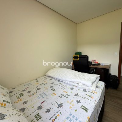 Apartamento com 75m², 2 quartos (sendo 1 suíte), 1 garagem, no bairro Praia Brava em Florianópolis