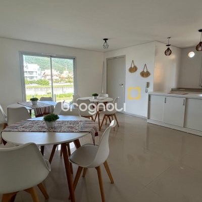 Apartamento com 63m², 2 quartos (sendo 1 suíte), 2 garagens, no bairro Pântano do Sul em Florianópolis