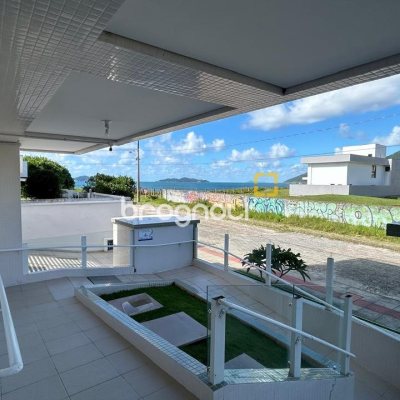 Apartamento com 63m², 2 quartos (sendo 1 suíte), 2 garagens, no bairro Pântano do Sul em Florianópolis