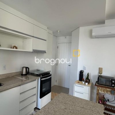 Apartamento com 63m², 2 quartos (sendo 1 suíte), 2 garagens, no bairro Pântano do Sul em Florianópolis