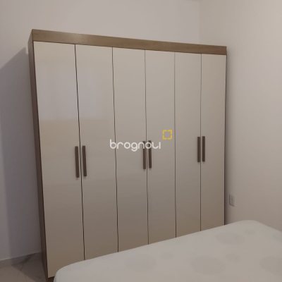 Apartamento com 57m², 2 quartos (sendo 1 suíte), 1 garagem, no bairro São João do Rio Vermelho em Florianópolis