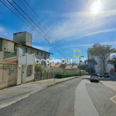 Apartamento com 46m², 2 quartos, no bairro Capoeiras em Florianópolis