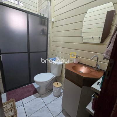 Casa com 79m², 2 quartos, 1 garagem, no bairro Centro em Florianópolis