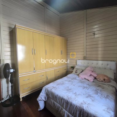 Casa com 79m², 2 quartos, 1 garagem, no bairro Centro em Florianópolis