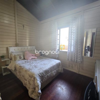 Casa com 79m², 2 quartos, 1 garagem, no bairro Centro em Florianópolis