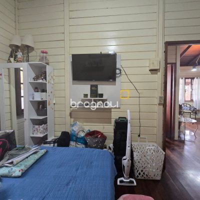 Casa com 79m², 2 quartos, 1 garagem, no bairro Centro em Florianópolis