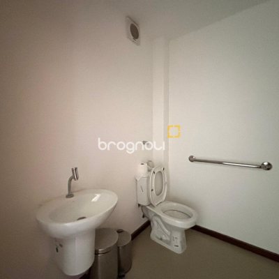 Sala com 25m², no bairro Centro em Florianópolis