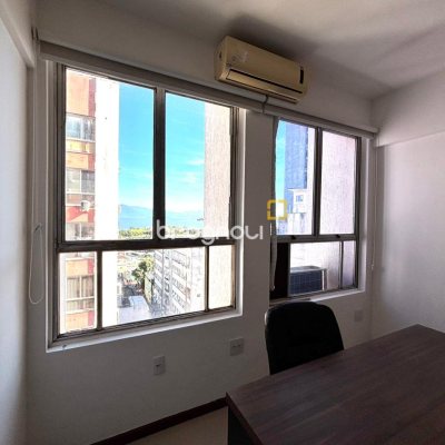 Sala com 25m², no bairro Centro em Florianópolis